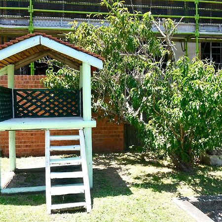 Sapphire Palms Motel Entrance Exterior foto
