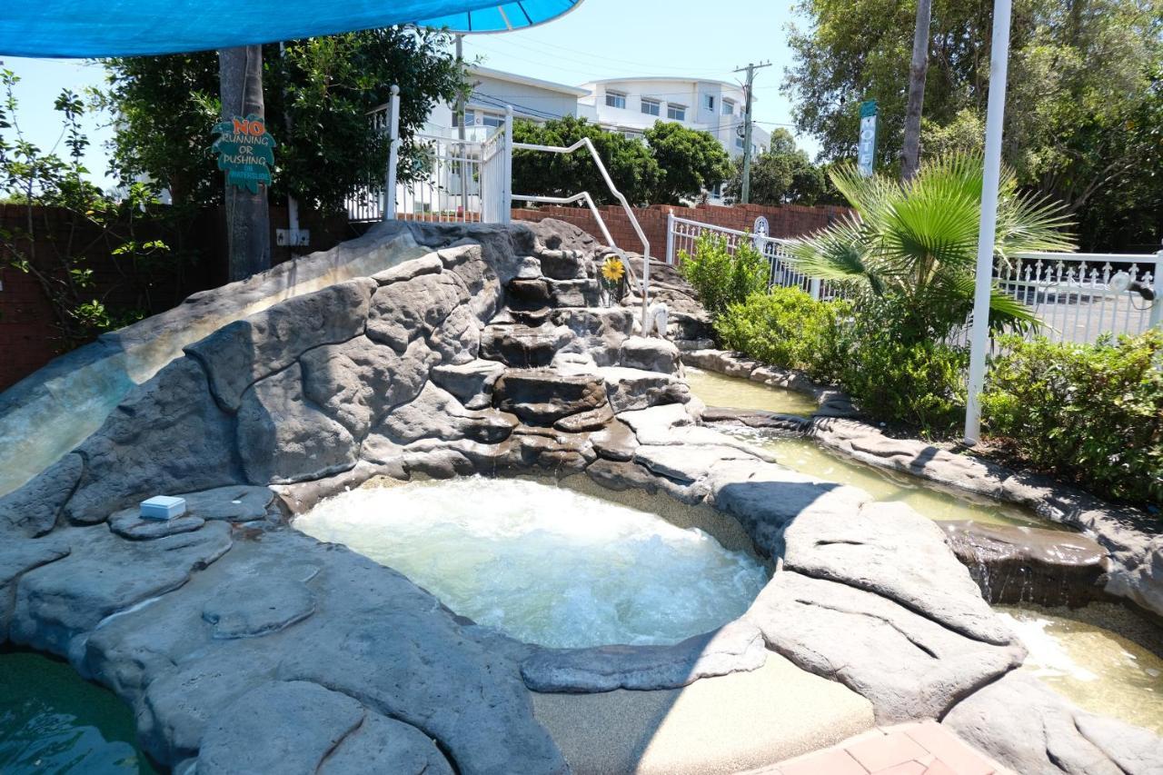 Sapphire Palms Motel Entrance Exterior foto
