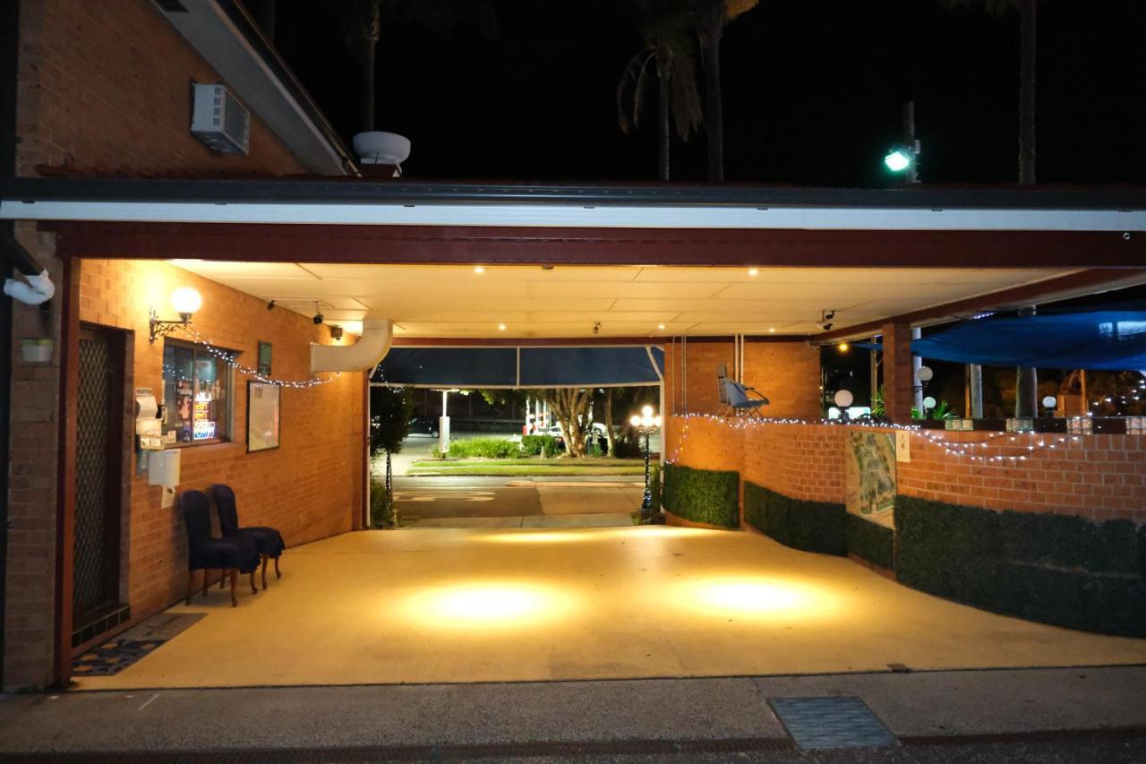 Sapphire Palms Motel Entrance Exterior foto