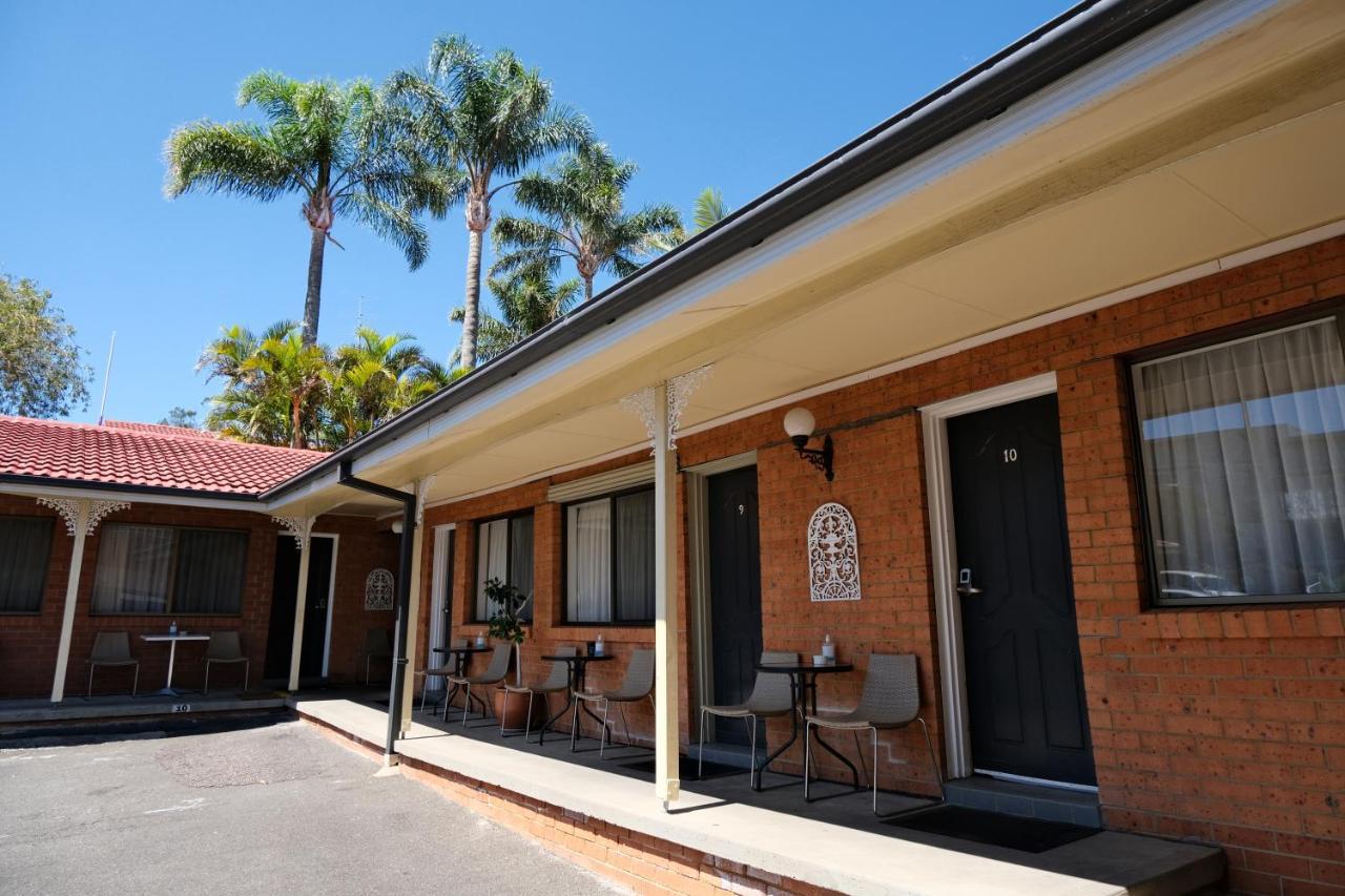 Sapphire Palms Motel Entrance Exterior foto