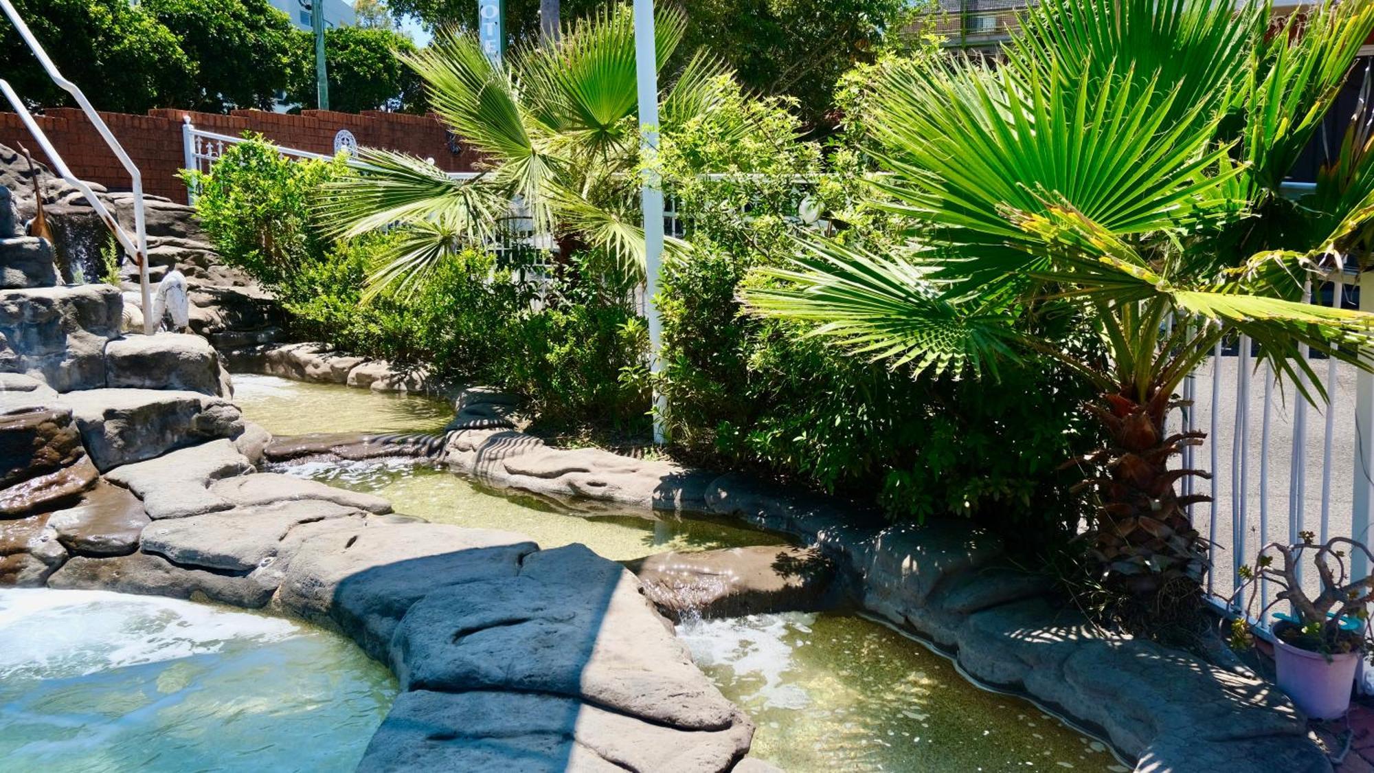 Sapphire Palms Motel Entrance Exterior foto